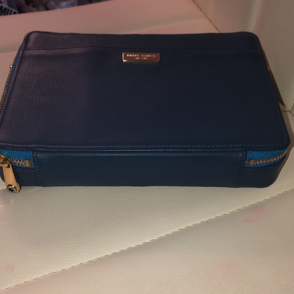 Henri Bendel Cross Body (Royal Blue) - Picture 10 of 11